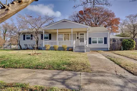 8126 Driftwood Dr, Norfolk, VA 23518