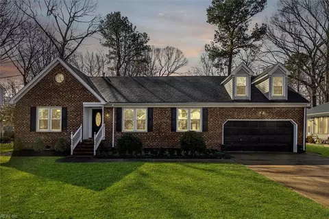 1008 Amberdale Dr, Chesapeake, VA 23322