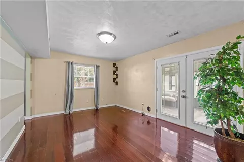24 Wendell Dr, Hampton, VA 23666 photo 13