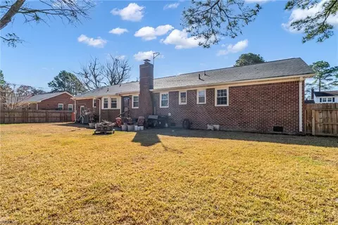 561 Summit Ridge Dr, Chesapeake, VA 23322 photo 17
