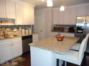4 Creekside Pl, Hampton, VA 23669 photo 6