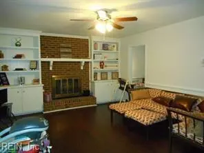 4 Creekside Pl, Hampton, VA 23669 photo 4