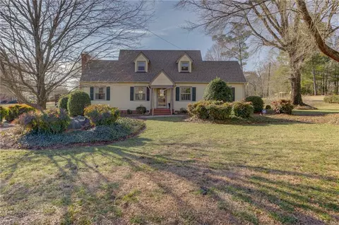 23240 Dove St, Franklin, VA 23851
