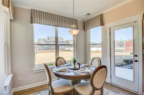 Dining - 320 Langton Rd, Chesapeake, VA 23322 photo 4 of 4