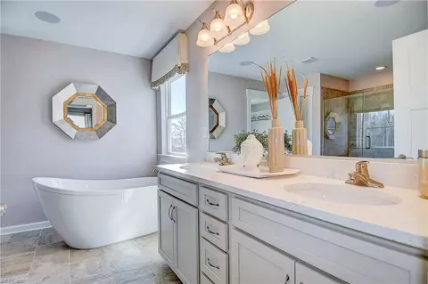 Bath - 320 Langton Rd, Chesapeake, VA 23322 photo 1 of 4