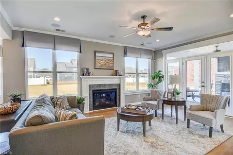 Living - 320 Langton Rd, Chesapeake, VA 23322 photo 1 of 1