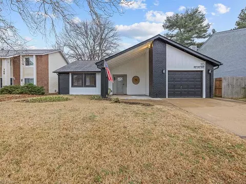 772 Pine Lake Dr, Virginia Beach, VA 23462
