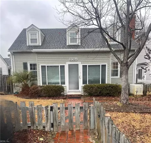 209 72nd St #A, Virginia Beach, VA 23451