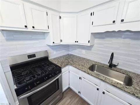 9264 Buckman Ave, Norfolk, VA 23503