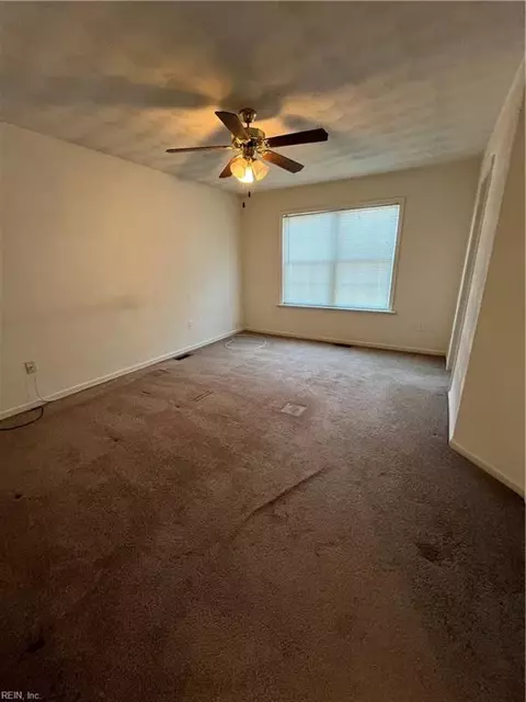1012 Keel St, Chesapeake, VA 23324 photo 4
