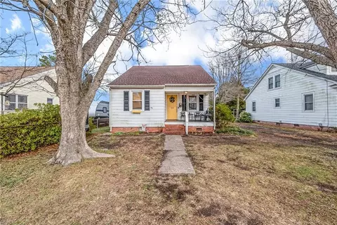 320 Cherokee Rd, Hampton, VA 23661
