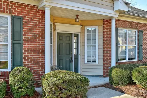 5848 Echingham Dr, Virginia Beach, VA 23464