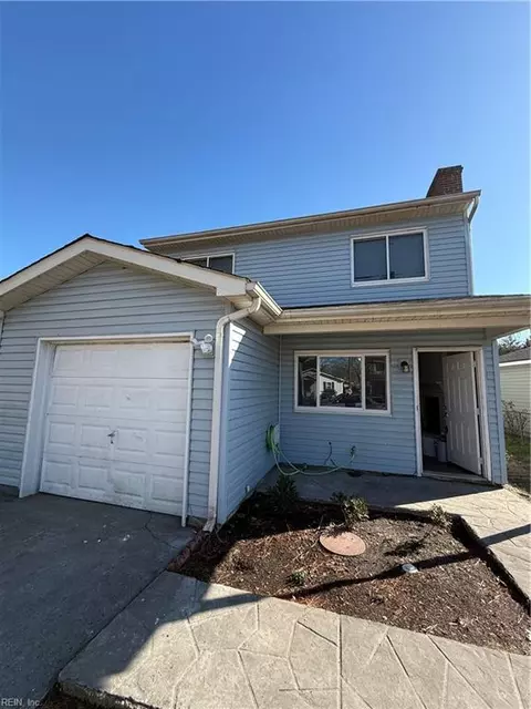 1253 New Land Dr, Virginia Beach, VA 23453