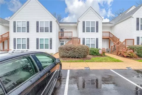 824 Ironwood Dr, Yorktown, VA 23693