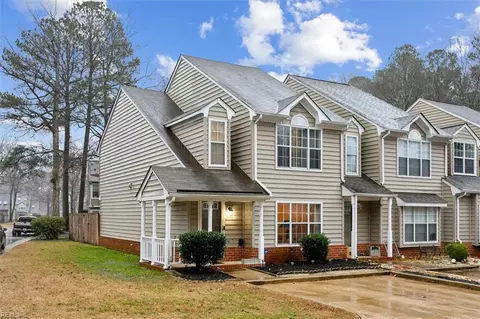 15 Sweet Gum Pl, Hampton, VA 23666