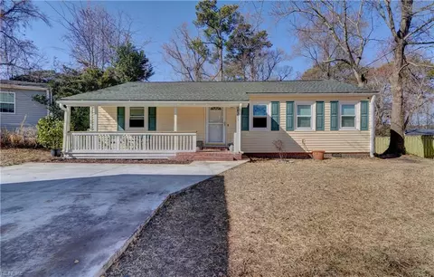 Exterior - 8253 Simons Dr, Norfolk, VA 23505 photo 3 of 8