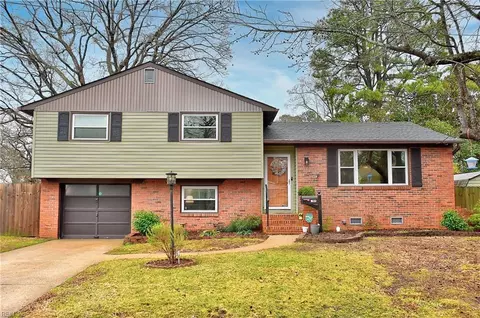 1633 Bill St, Norfolk, VA 23518