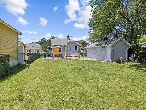 Exterior - 126 N Second St, Hampton, VA 23664 photo 2 of 2