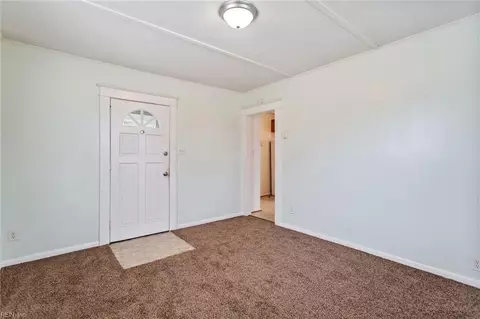 313 Atlantic Ave, Hampton, VA 23664 photo 4