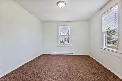 313 Atlantic Ave, Hampton, VA 23664 photo 3