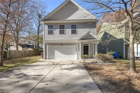 1207 New Born Ct, Chesapeake, VA 23322