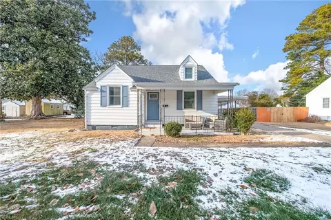29 Davis Ave, Newport News, VA 23601