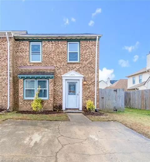 1221 San Roman Ct, Chesapeake, VA 23322