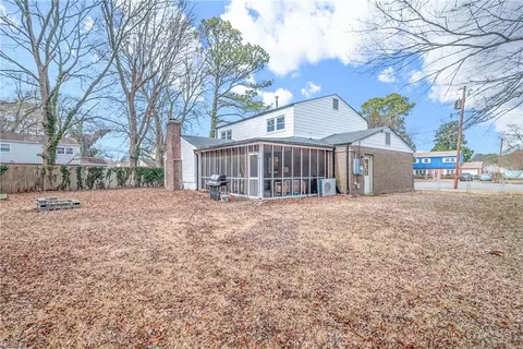 Exterior - 540 Stockton St, Hampton, VA 23669 photo 7 of 8