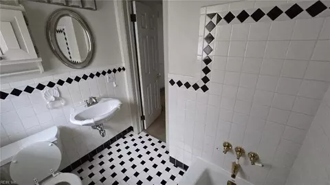 111 Bonwood Rd, Hampton, VA 23666 photo 7