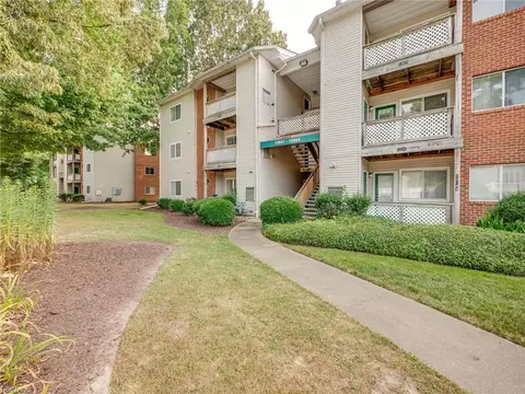 12661 Daybreak Cir, Newport News, VA 23602