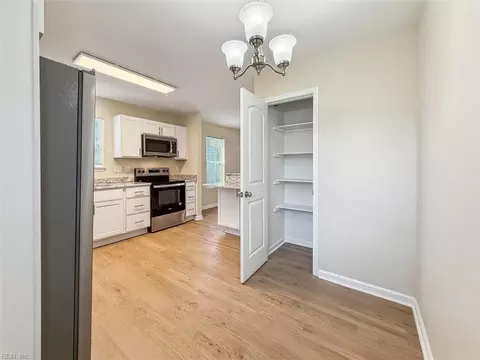 6 Teakwood Ct, Hampton, VA 23666 photo 11