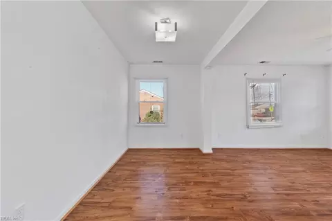 Living - 643 Bell St, Hampton, VA 23661 photo 6 of 6