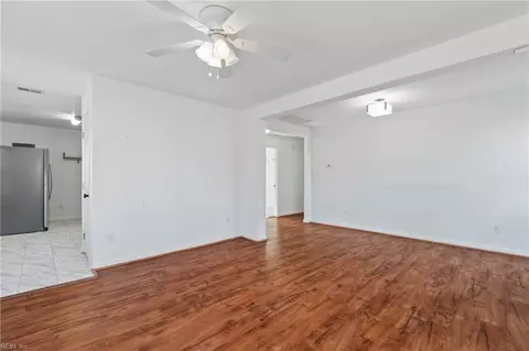 Living - 643 Bell St, Hampton, VA 23661 photo 3 of 6