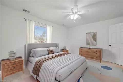 Bedroom - 643 Bell St, Hampton, VA 23661 photo 1 of 5