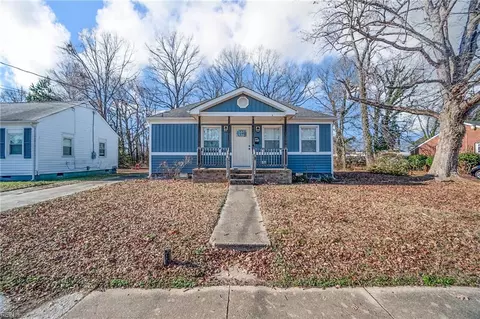 Exterior - 643 Bell St, Hampton, VA 23661 photo 2 of 7