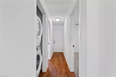 Entry Way - 643 Bell St, Hampton, VA 23661 photo 2 of 2