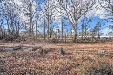 Exterior - 643 Bell St, Hampton, VA 23661 photo 7 of 7