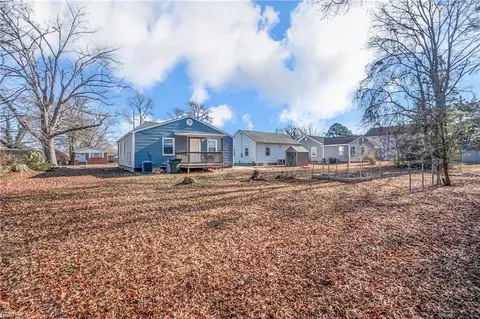 Exterior - 643 Bell St, Hampton, VA 23661 photo 4 of 7