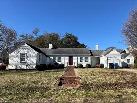 4800 Holly Rd, Virginia Beach, VA 23451