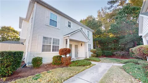 4504 Duffy Dr, Virginia Beach, VA 23462