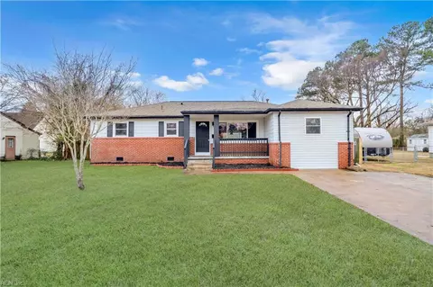 5429 Sunnywood Dr, Virginia Beach, VA 23455