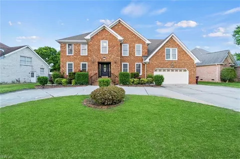 637 Hidden Falls Ln, Chesapeake, VA 23320