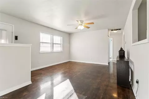 16 Freda Ct, Hampton, VA 23666 photo 7