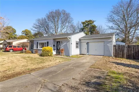 360 Dillon Dr, Virginia Beach, VA 23452