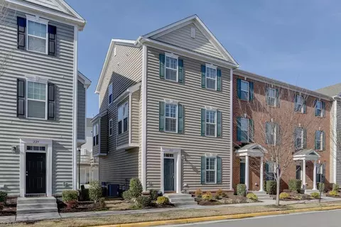 221 Alabaster St, Virginia Beach, VA 23462