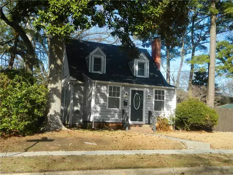 194 W Leicester Ave, Norfolk, VA 23503