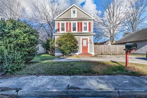 1716 Sparrow Rd, Chesapeake, VA 23320