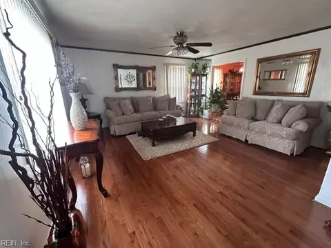 216 Armstrong St, Portsmouth, VA 23704