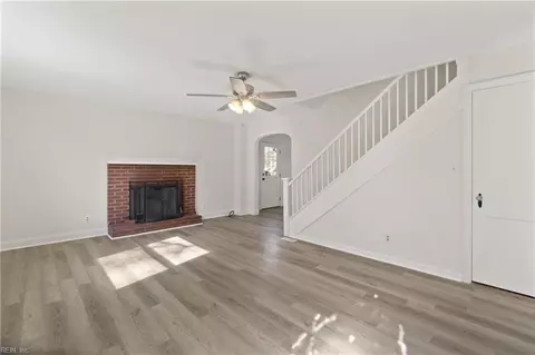 308 Dixie Dr, Norfolk, VA 23505 photo 5