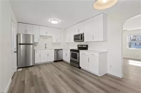 308 Dixie Dr, Norfolk, VA 23505 photo 8